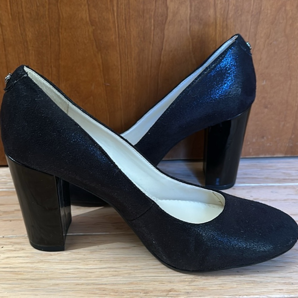 Elegant and classic Black Women's block heeled pumps by Anne Klein